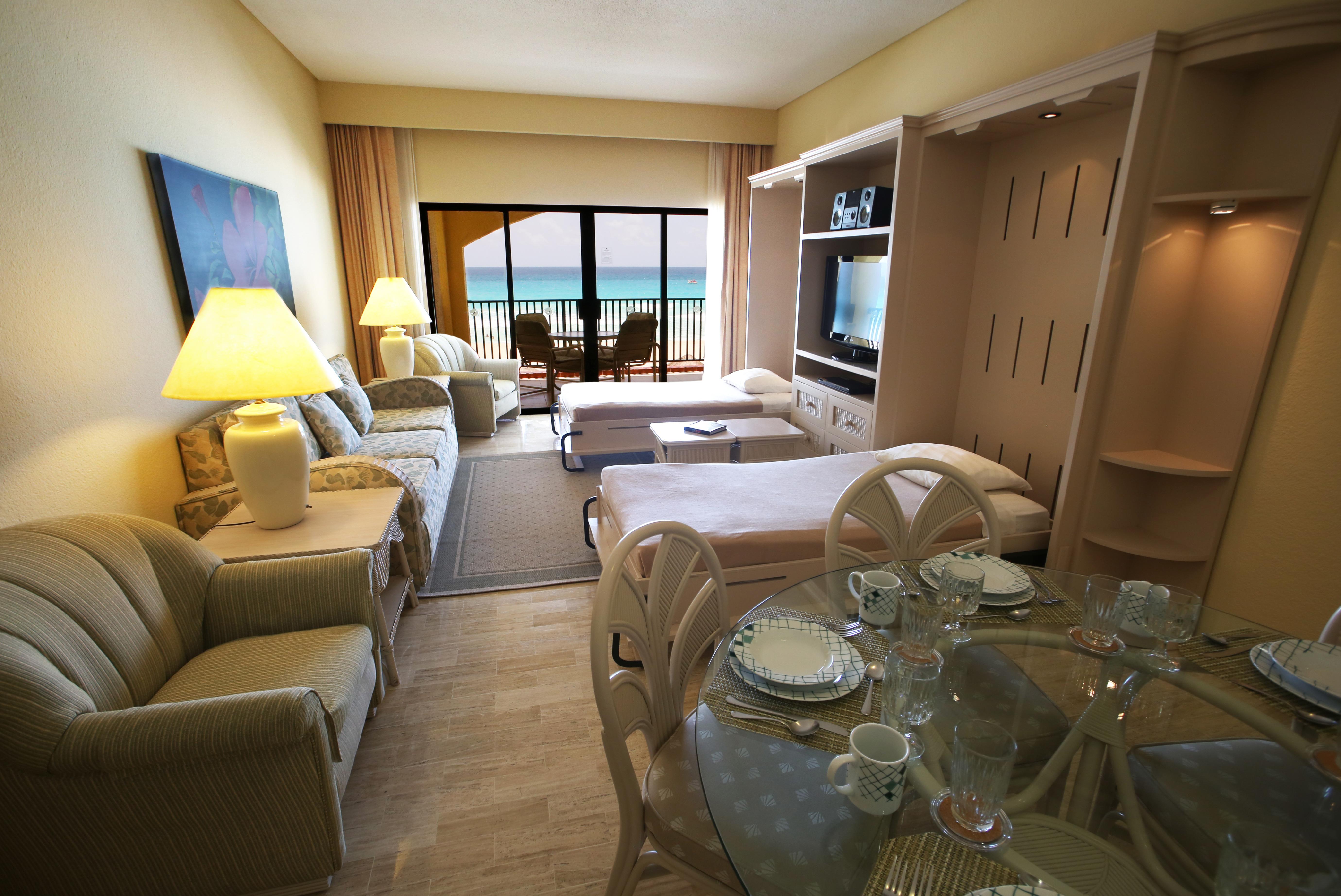 The Royal Islander - An All Suites Resort Канкун Екстериор снимка