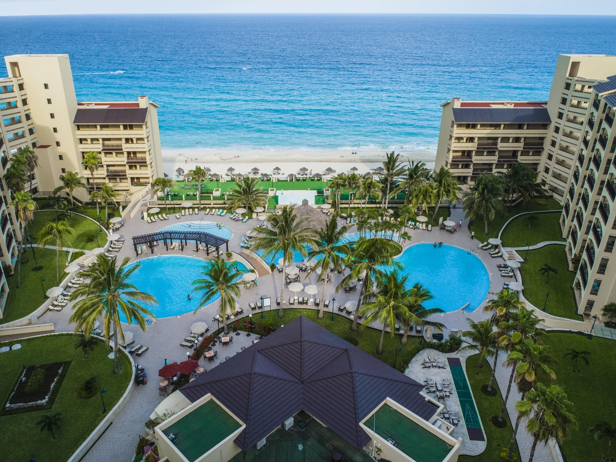 The Royal Islander - An All Suites Resort Канкун Екстериор снимка