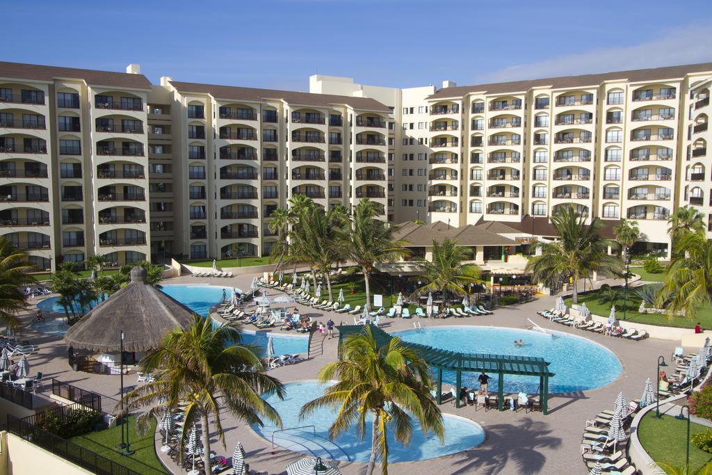The Royal Islander - An All Suites Resort Канкун Екстериор снимка